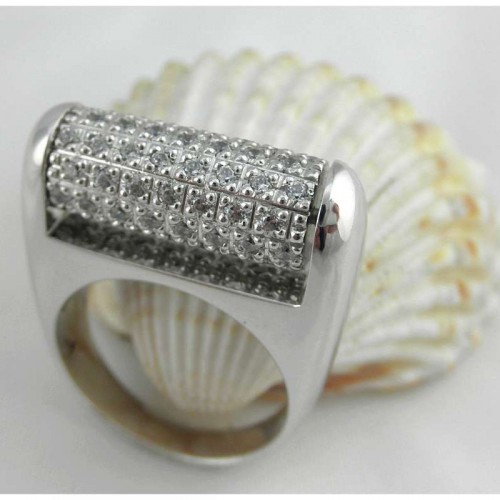 Luxusní pohyblivý prsten z bílého zlata